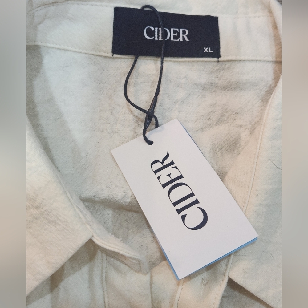 Cider Cream Button-Down Cropped Cap-Sleeve Shirt - Picture 2 of 6